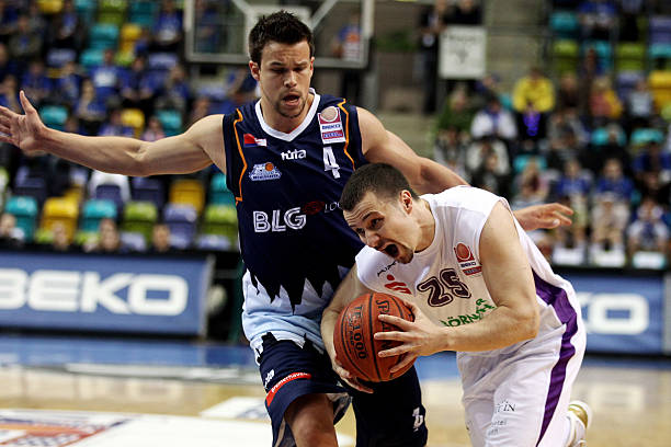 他不仅具备 他不仅具备