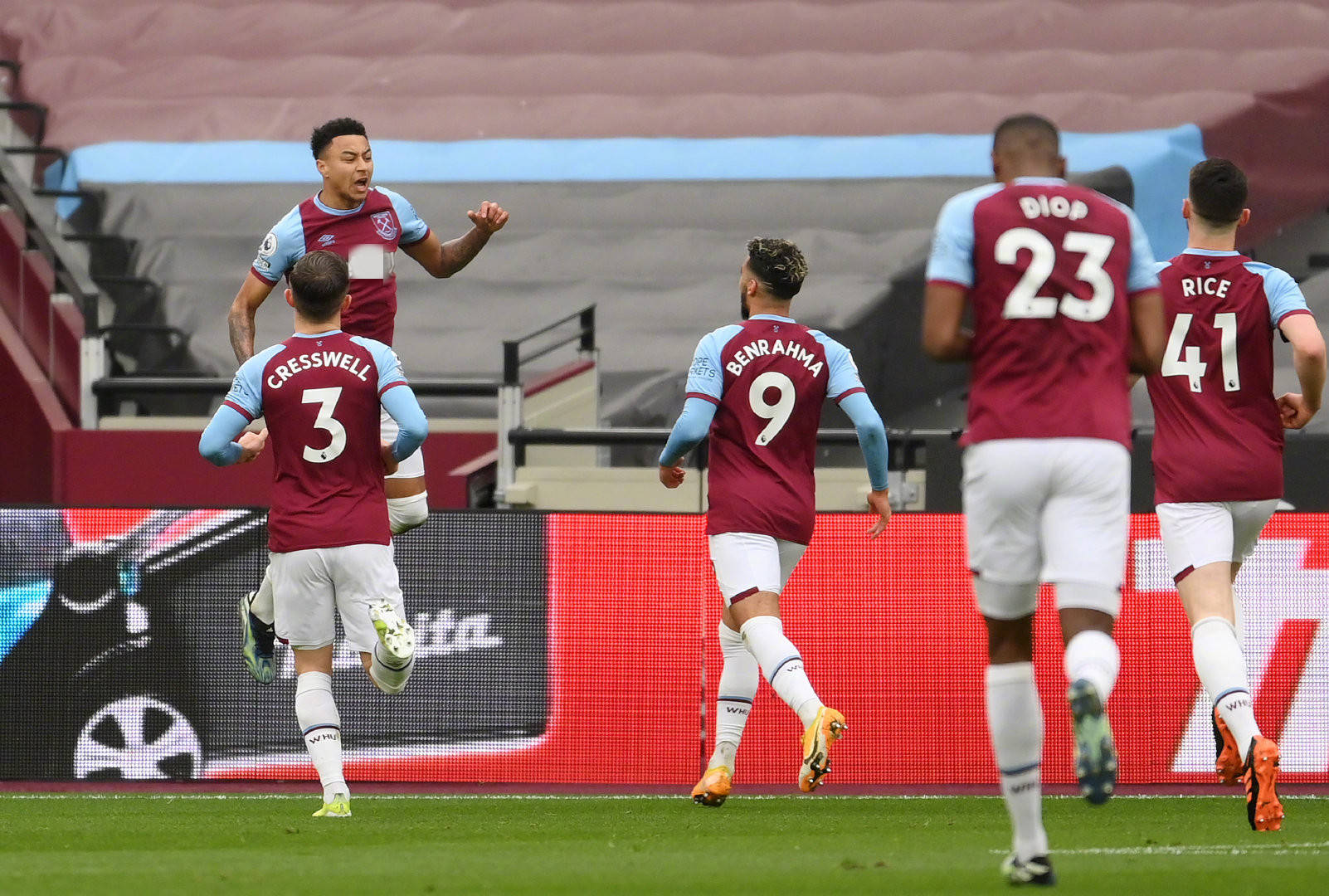 面对逼抢出 面对逼抢出